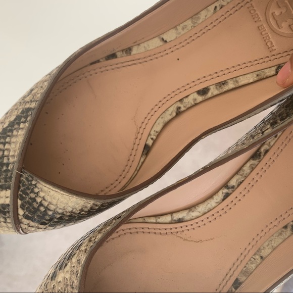 Tory Burch SnakeSkin pointed Toe Flats Size 5.5 - Picture 9 of 15